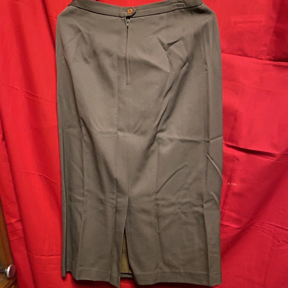 Skirt - Picture 2 of 4